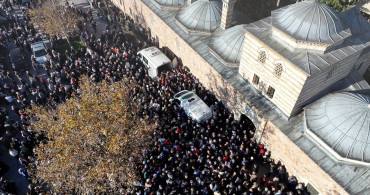 Kocaeli'de Çöken Binadan Kurtulan Genç Kızın Dramı