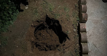 Kocaeli'de Çukur Oluşan Bina Tahliye Edildi