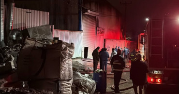 Kocaeli'de İş Yerinde Yangın Kontrol Altına Alındı