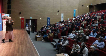 Kocaeli'de Kadın Sağlığı ve Kanser Farkındalığı Üzerine Önemli Seminar