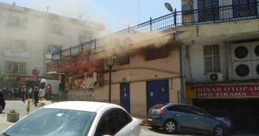 Kocaeli'de korkutan yangın! Patlayan trafo vatandaşı paniğe sürükledi