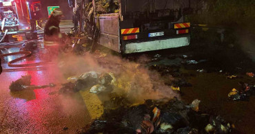 Kocaeli’de Tekstil Yüklü Kamyon Yangını