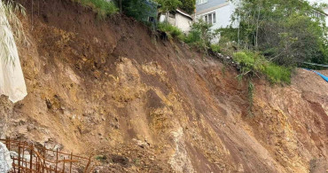 Kocaeli'de Toprak Kayması: 5 Bina Tahliye Edildi