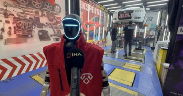 Kocaeli'nde bir oto ekspertiz robotu, zam talep ediyor