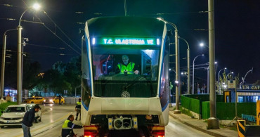 Kocaeli'nin Yenilenen Tramvay Filosu Raylara İndirildi