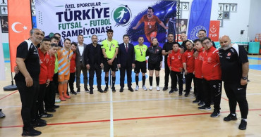 Kocasinan Belediyespor Down Sendromlu Futbol Takımı Şampiyonluk İle Döndü
