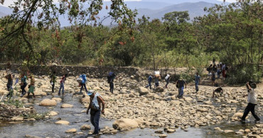 Kolombiya - Venezuela Geçişleri Patikalardan Yapılıyor 