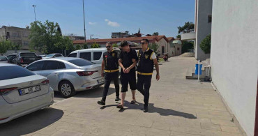 Kolundaki dövme, 33 yıllık firari dolandırıcıyı yakalattı