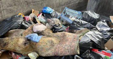 Komşular kokudan isyan etti: Kokunun kaynağını görünce şok oldular