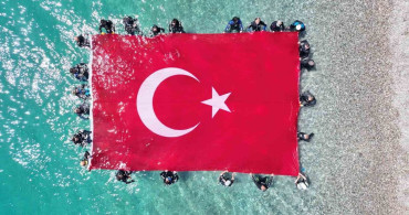 Konyaaltı Sahili'nde Deniz ve Kıyı Temizliği Etkinliği