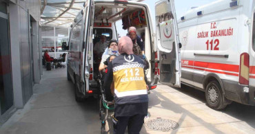 Konya'da otomobil şarampole savruldu, 5 kişi yaralandı