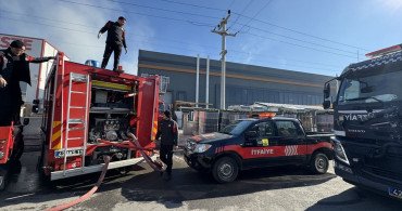Konya'da Sanayi Sitesinde Yangın Kontrol Altına Alındı