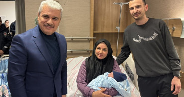 Konya'da Yeni Yılın İlk Bebekleri Bir Dakika Arayla Doğdu