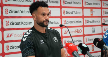 Konyaspor'un Yardımcı Antrenörü Steven Caulker Trabzonspor Mağlubiyetini Yorumladı