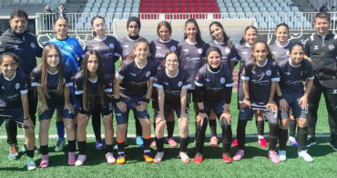 Körfez U-15 Kız Futbol Takımı Sezona Galibiyetle Başladı