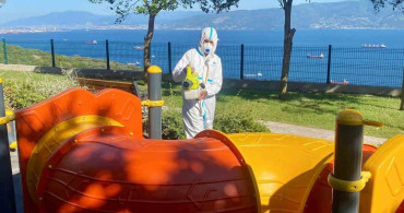 Körfez’de çocuk parklarında hijyen mesaisi
