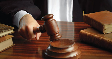 Koronavirüs Aşısı Olmasına İzin Vermeyen Babasına Dava Açtı: Kazandı!