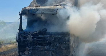 Köşk'te Kamyon Yangını Ekinlere Zarar Verdi