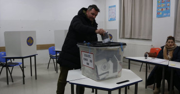 Kosova'da Erken Genel Seçim Sonuçları Bekleniyor