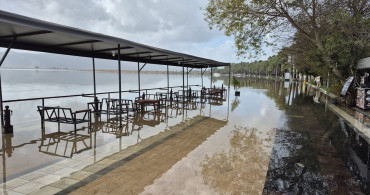 Köyceğiz Gölü Taştı: Su Baskınları Yaşandı