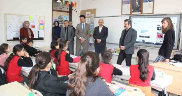 Köyceğiz Kaymakamı Mert Kumcu Okul Ziyaretinde