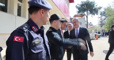 Kozan'da 'Güven ve Fedakârlık' Fotoğraf Sergisi Açıldı