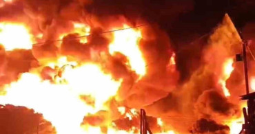 Kozan'da Sulama Boruları Yangını