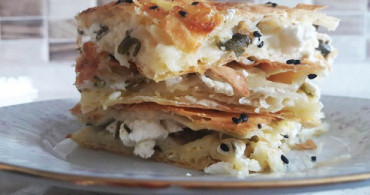 Kremalı Ispanaklı Börek Tarifi