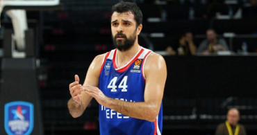 Krunoslav Simon 2 Yıl Daha Anadolu Efes'te 