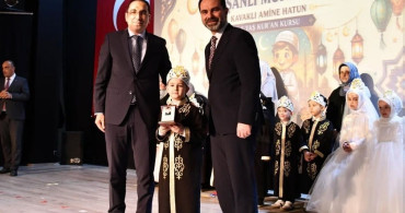 Küçük Öğrenciler Kur'an Kursunu Taçlandırdı