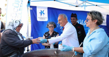 Küçükçekmece Belediyesi'nden Muharrem ayında aşure ikramı