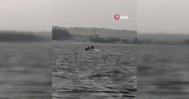Küçükçekmece Gölü'nde Fırtına Sesleri: Kano Alabora Oldu