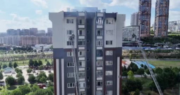 Küçükçekmece'de bina yangını