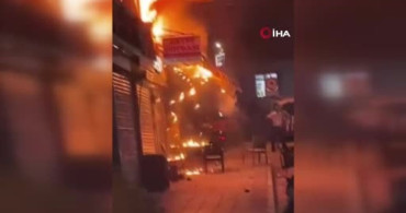 Küçükçekmece'de restoran bacasında yangın, 5 katlı binaya sıçradı