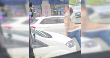 Küçükçekmece'de Yol Verme Tartışması Kameralara Yansıdı