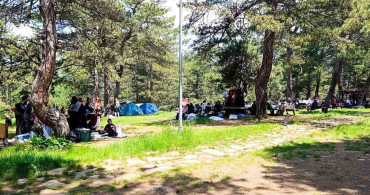 Küçükelmalı Tabiat Parkı Ziyaretçi Akınına Uğruyor