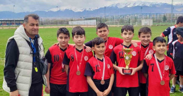 Küçükler Ragbi Müsabakaları Sonuçlandı