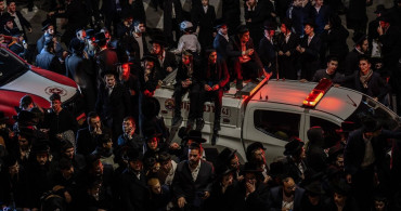 Kudüs'teki Haredi Gösterisinde Otobüs Kazası: 1 Kişi Hayatını Kaybetti