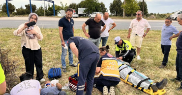 Kula'da Otomobil Takla Attı: İki Yaralı