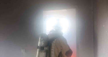 Kumlu'da Kontrol Altına Alınan Ev Yangını