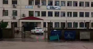 Kurtalan'da Sağanak Yağış Hayatı Olumsuz Etkiledi