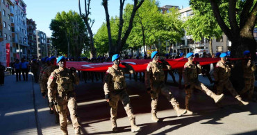 Kurtuluş Savaşı’ndaki milli ruhu 95 kilometre yürüyerek yaşattılar