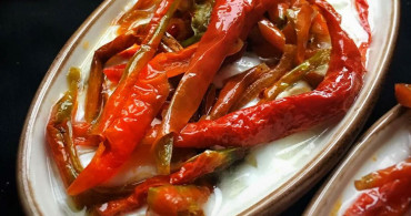 Kuru Biber Kavurması Tarifi