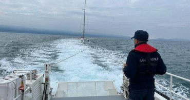 Kuşadası Açıklarında Motor Arızası Geçiren Tekne Kurtarıldı