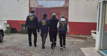 Kuşadası'nda 18 Yıl Hapis Cezası Bulunan Firari Jandarma Ekipleri Tarafından Yakalandı