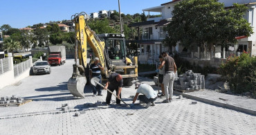 Kuşadası'nda alt ve üst yapı yatırımları devam ediyor