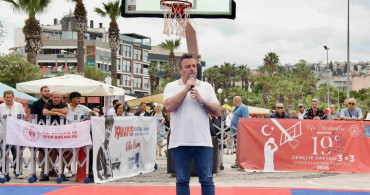 Kuşadası'nda Genç Sporcularla Dolu Basketbol Turnuvası
