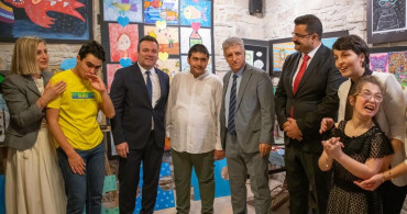 Kuşadası'nda Öğrenci Eserleri Sergilendi