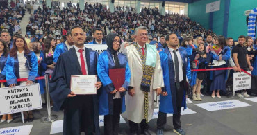 Kütahya Dumlupınar Üniversitesi'nde mezuniyet sevinci
