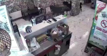 Kütahya'da Deprem Anı Kameralara Yansıdı